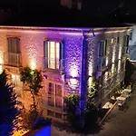 Mavi Hotel