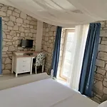ホテル Mavi アラカティ