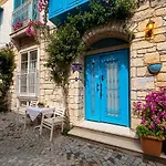 Mavi Hotel