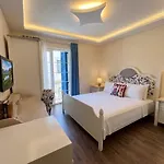 Mavi Hotel *