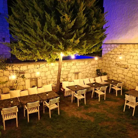 Mavi Hotel