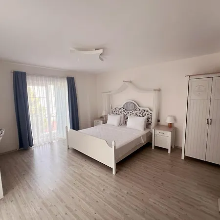 Mavi Hotel Alaçatı