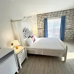 Mavi Alaçatı