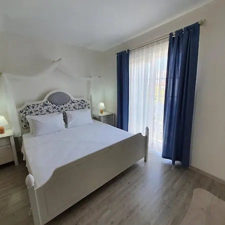 Mavi Hotel