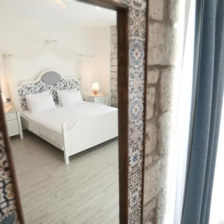 Mavi Hotel