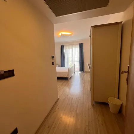 Mavi * אלאקאטי