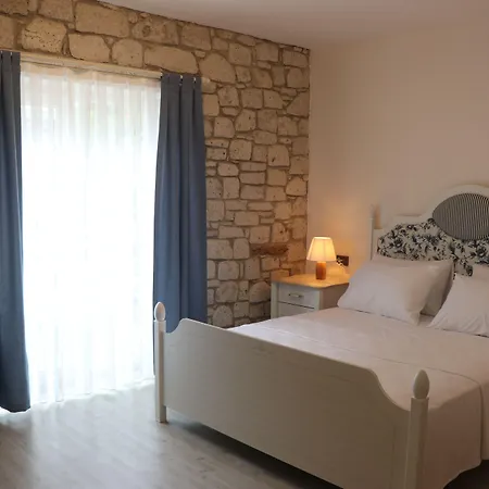 Mavi * אלאקאטי